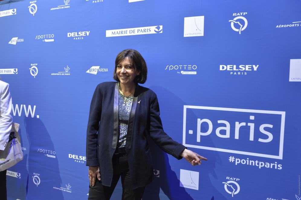 Anne Hidalgo avec l'extension .paris