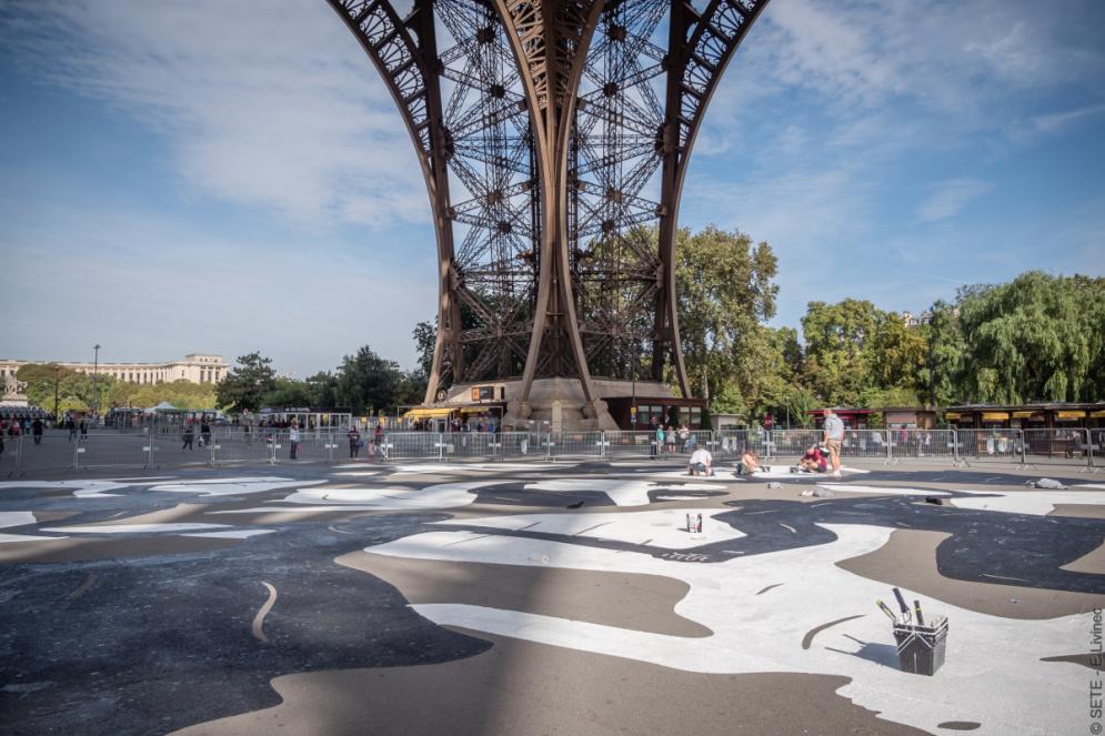 fresque vue du parvis