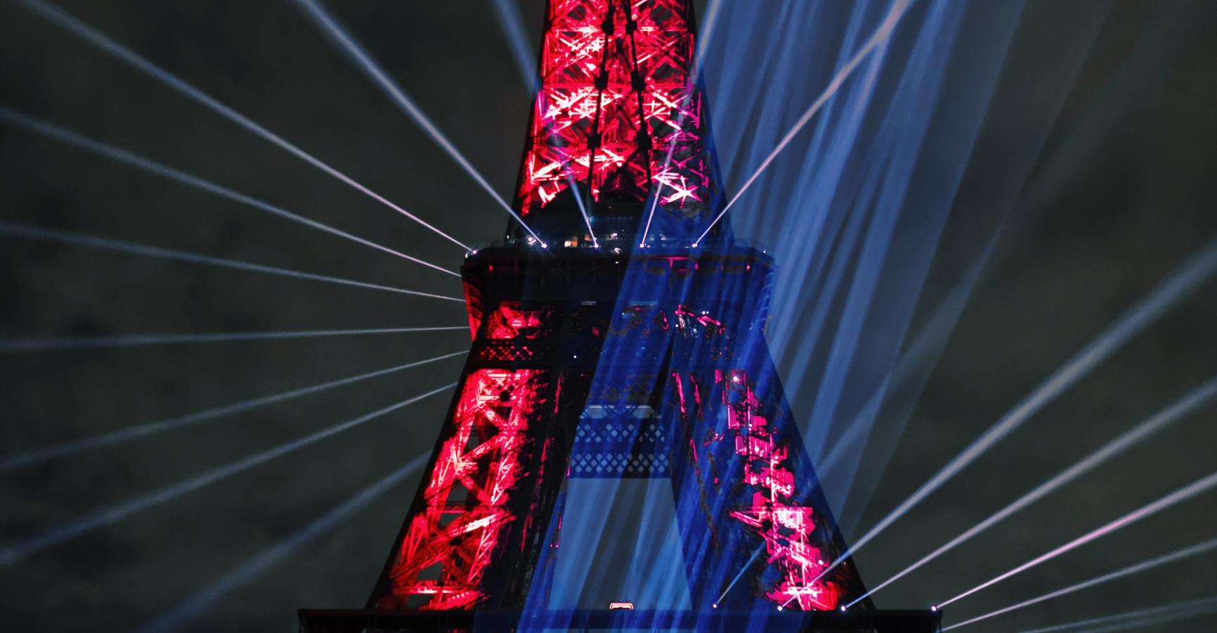 MonumentalTour_Eiffel_Credit_@ShotByWozniak