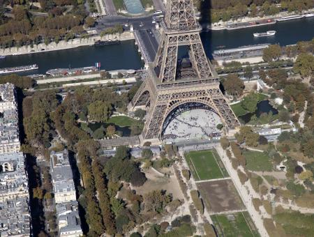 Vue aérienne tour Eiffel