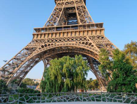 tour Eiffel depuis jardin