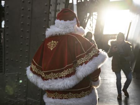 Un marché de Noël s’installe au premier étage de la tour Eiffel 