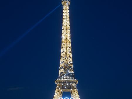 1-Tour-Eiffel-JO-2024-Format-5X7©-Carlos-AYESTA.jpg