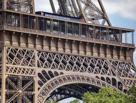 1erétage-tourEiffel-scientifiques-(c) Jérôme Schlichter