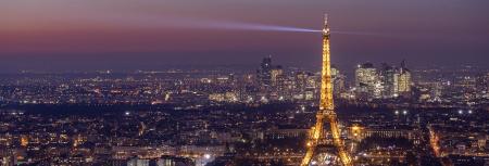 Photo de la tour Eiffel éclairée