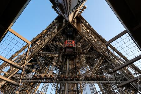 Ascenseur vu d'en bas